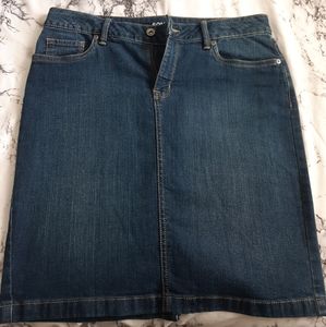 Sonoma Women’s Skirt  Blue Jeans Size 8